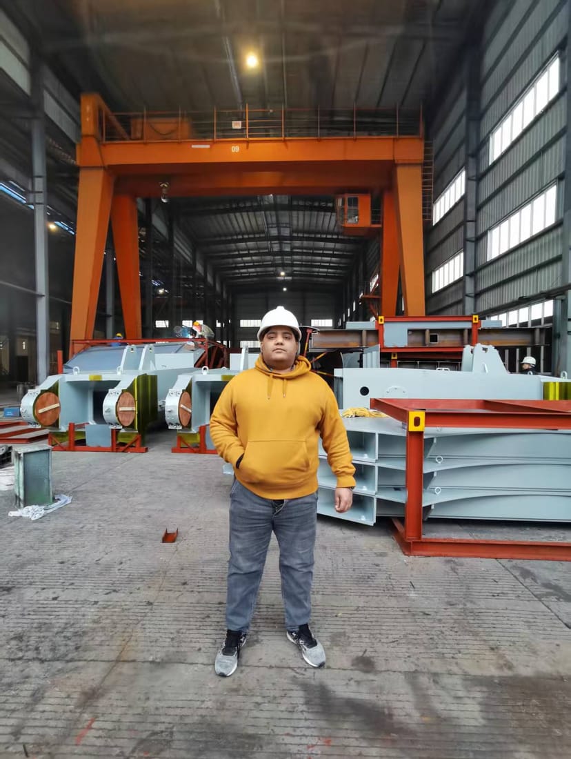Fabrication under an overhead crane